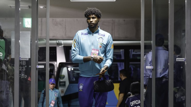 Sormani sai em defesa de Hugo após falha na Seleção: "Vão dormir"