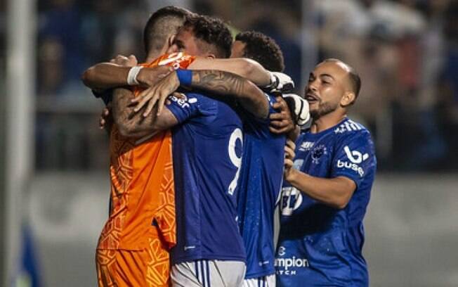 Líder da Série B, Cruzeiro está perto de atingir número de vitórias da temporada passada