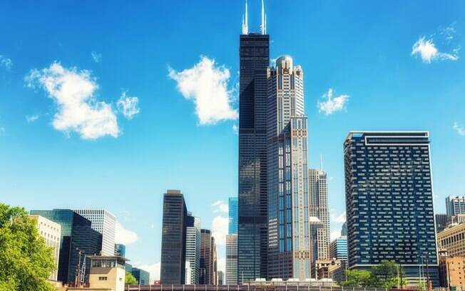 A Willis Tower é uma das principais atrações para quem quer saber o que fazer em Chicago e aproveitar a vista