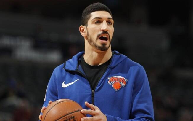 Enes Kanter, jogador turco do Knicks, teve pedido de extradição expedido por governo da Turquia