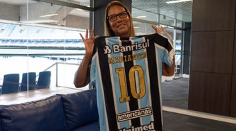 Marianita%20ser%C3%A1%20a%201%C2%AA%20mulher%20na%20cal%C3%A7ada%20da%20fama%20de%20um%20clube