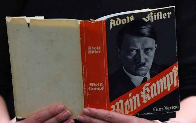 O livro 'Mein Kampf', escrito por Adolf Hitler, virou best-seller na Alemanha em 2016
