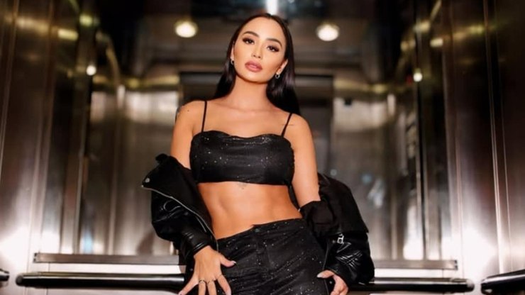 Ex-bailarina do Faustão é expulsa de voo e polícia é acionada