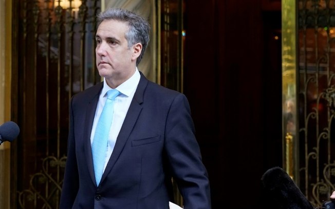 Michael Cohen, ex-advogado do ex-presidente dos Estados Unidos, Donald Trump, se dirige ao Tribunal de Manhattan de sua casa em Nova York, em 14 de maio de 2024