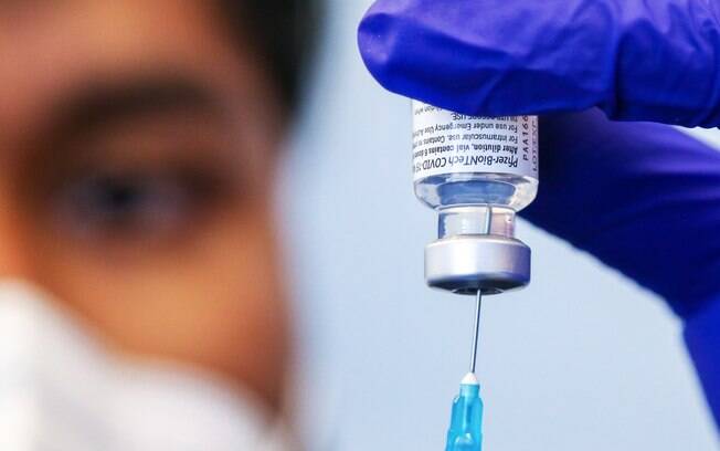 Vacinação de adolescentes contra covid: quais países estão imunizando menores de 18