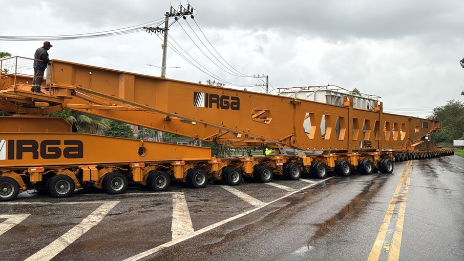 Carreta acessando o Arco Metropolitano