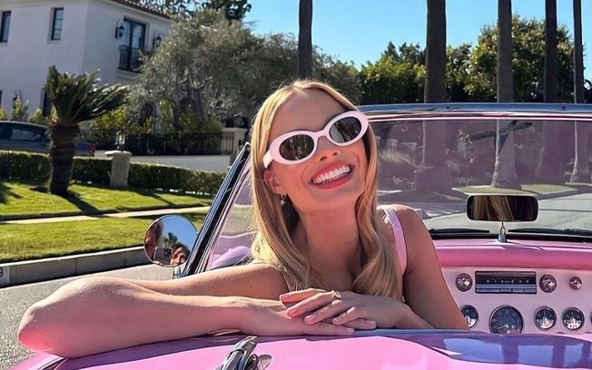 Mais uma mamãe? Margot Robbie é fotografada com “barriguinha”