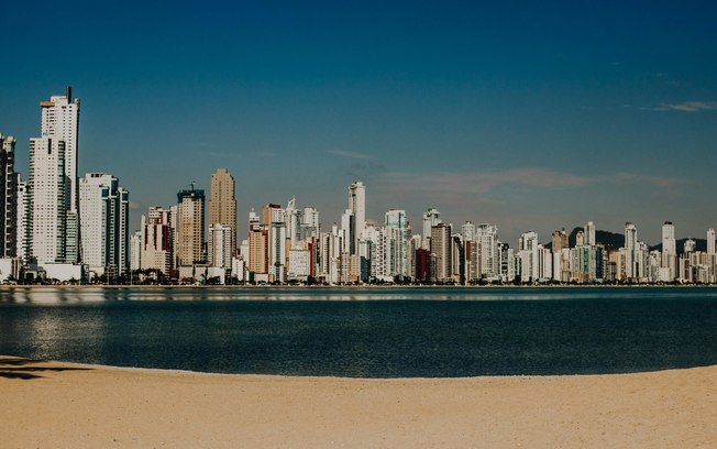 Balneário Camboriú bate capitais no valor do metro quadrado