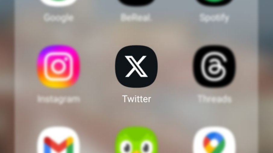 Novo logo do X chegou aos smartphones
