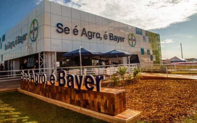 Bayer anuncia parcerias e lançamentos com foco em experiência do cliente durante Show Rural Coopavel