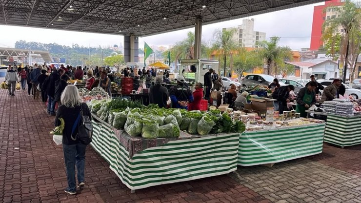 Valinhos amplia feiras livres e homenageia produtores rurais