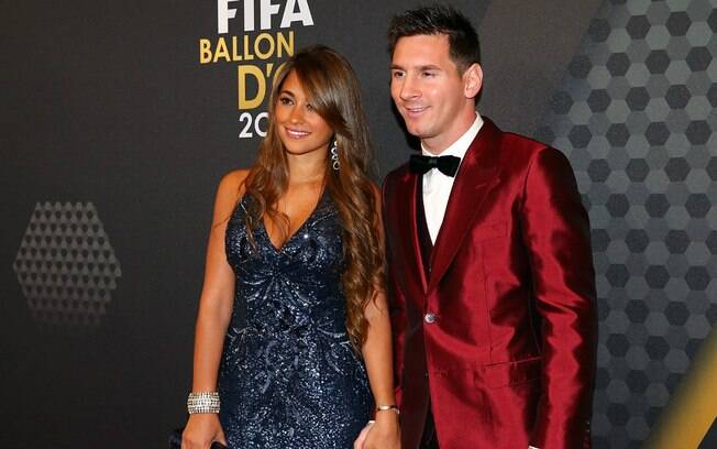 Antonella Roccuzzo e Lionel Messi namoram desde o ano de 2007