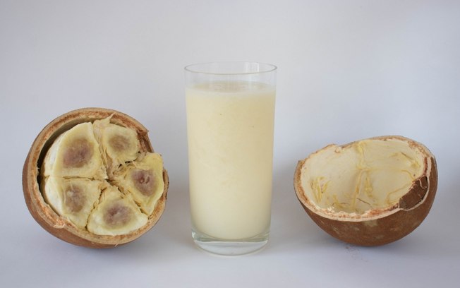 3 sucos saudáveis e refrescantes com frutas da Amazônia