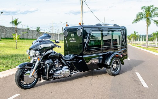 "Última volta de Harley": moto vira 1º triciclo fúnebre do Brasil