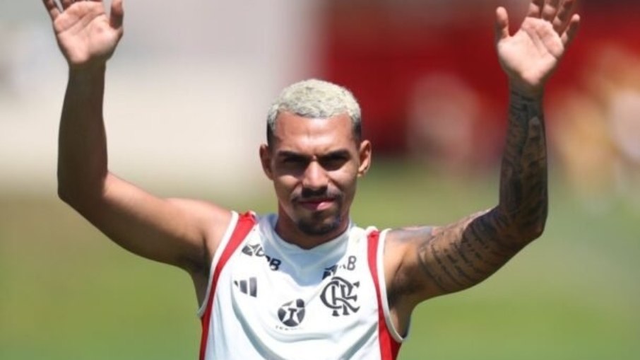 Flamengo quer vender Matheuzinho ao Botafogo, mas atleta prefere o Corinthians