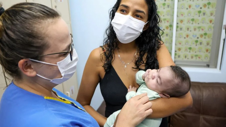 Bebê de 635g supera prematuridade extrema e recebe alta em SC Bebê de 635g supera prematuridade extrema e recebe alta em SC