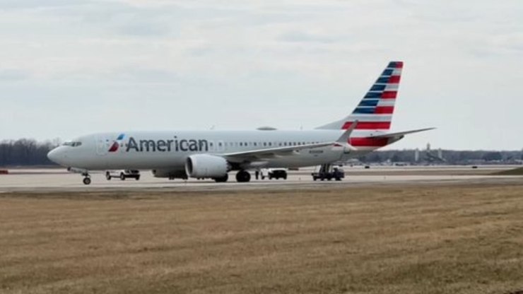 Passageiro ameaça explodir avião e força pouso de emergência