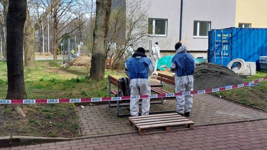 Bomba da Segunda Guerra explode em quintal e deixa um morto na República Tcheca