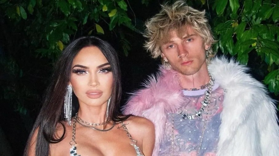 Megan Fox levanta suspeitas de gravidez em clipe de Machine Gun Kelly