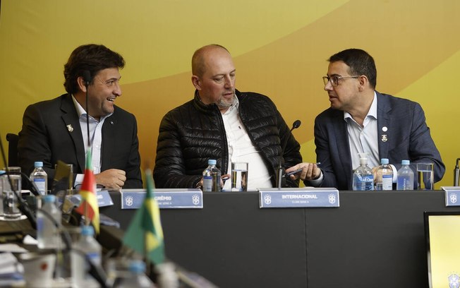 Alberto Guerra, Alessandro Barcellos e Fábio Pizzamiglio, presidentes de Grêmio, Inter e Juventude na CBF