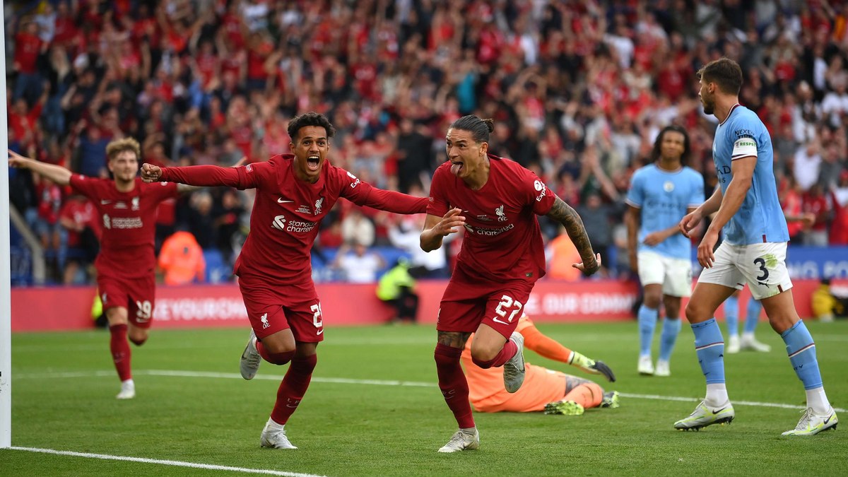 Liverpool bate City e leva Supercopa da Inglaterra em jogo com VAR demorado