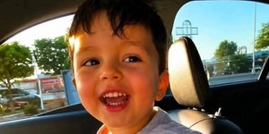 Menino de 3 anos morre após ser esquecido por 12 horas em carro