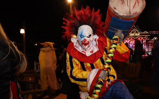Vídeo: passagem de monstros da Hora do Horror assusta e diverte