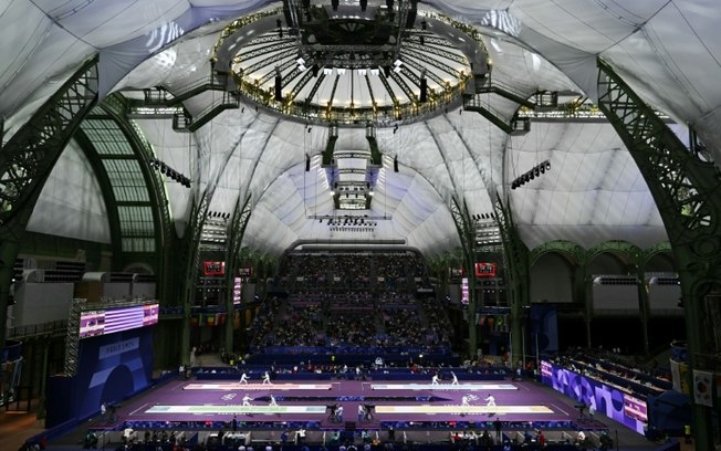 Vista do Grand Palais, sede das competições de esgrima dos Jogos Olímpicos de Paris, em 27 de julho de 2024.