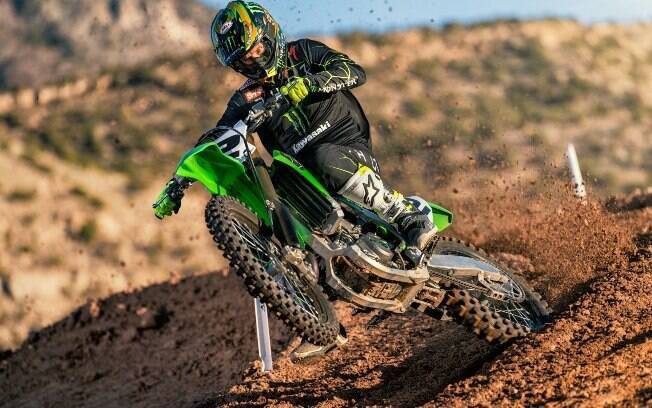 Kawasaki KX450 chega com novidades que prometem performance para os aficcionados por motocross