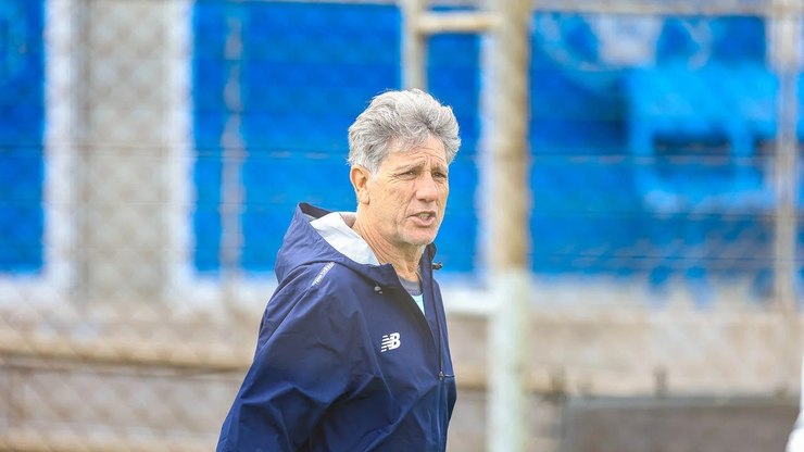 Renato%20pode%20mudar%20esquema%20t%C3%A1tico%20do%20Gr%C3%AAmio%20