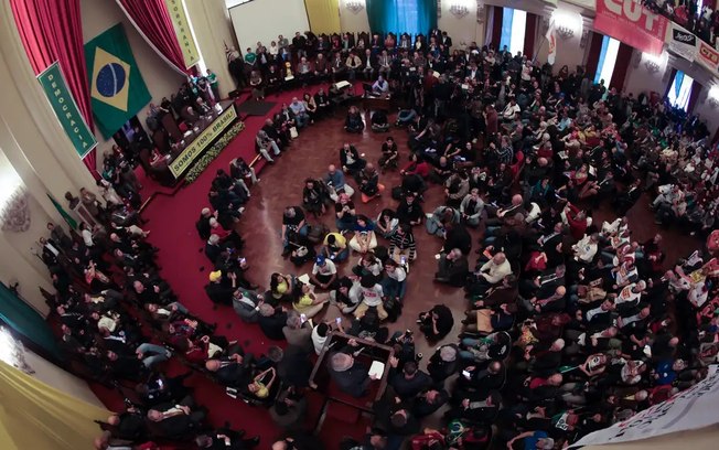 Ato na USP defende soberania nacional diante de tarifaço de Trump Ato na USP defende soberania nacional diante de tarifaço de Trump