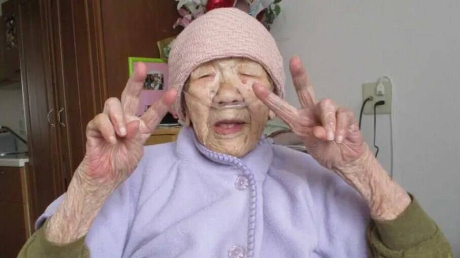 Kane Tanaka, a pessoa mais velha do mundo, morre aos 119 anos