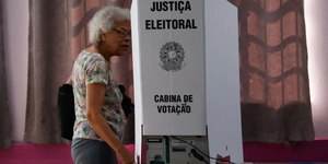 Campanha incentiva voto de quem tem mais de 70 anos