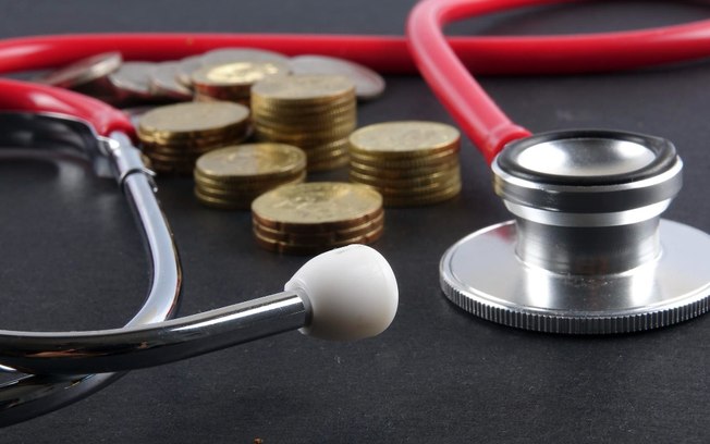 Especialista apresenta dados financeiros para clínicas