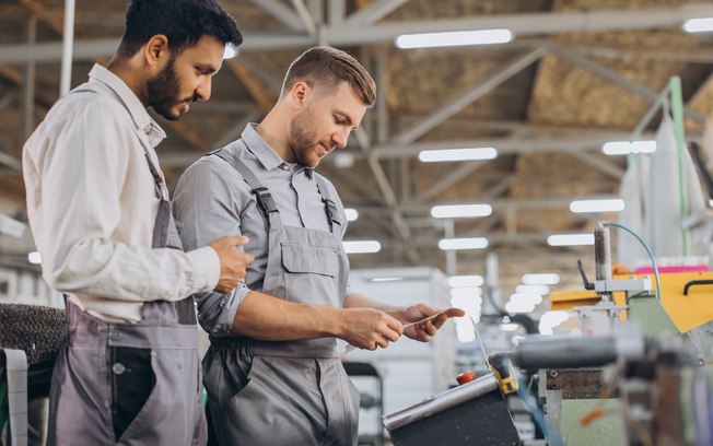 Manufatura acelera modernização e demanda novas competências