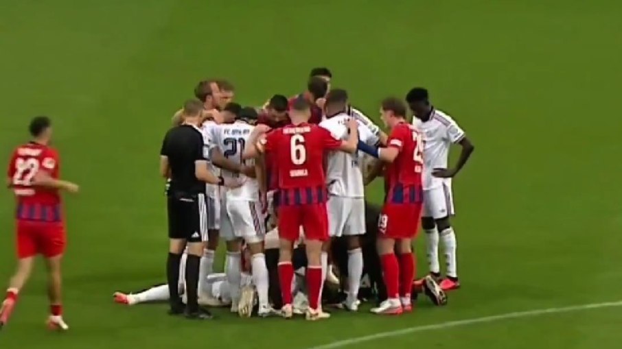 Musiala desmaia de novo em campo pelo Bayern de Munique