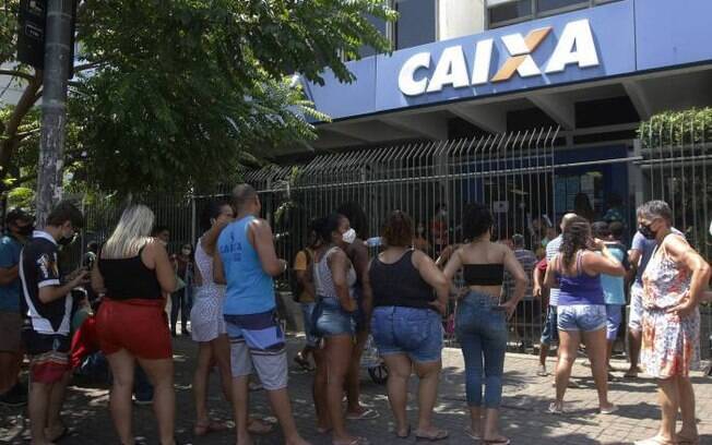 Caixa Econômica Federal inicia liberação da oitava parcela do auxílio emergencial nesta terça-feira (17)