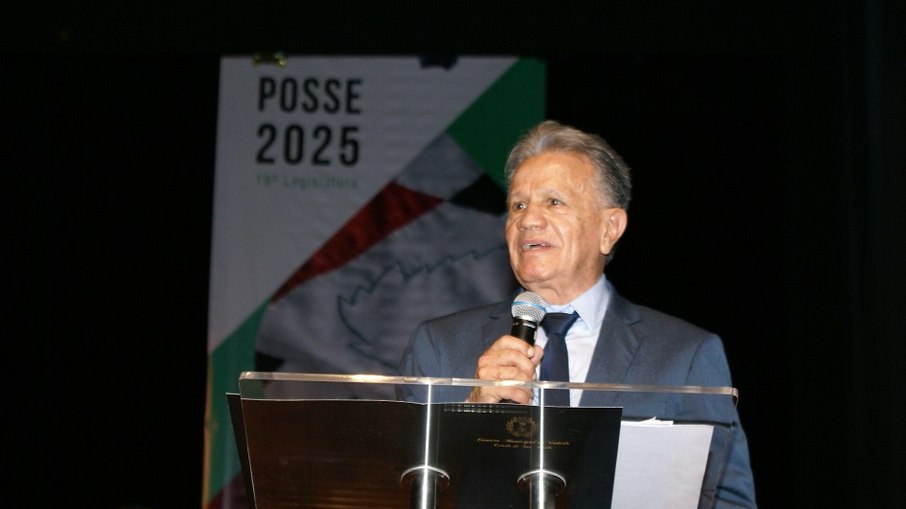 Dr. Dario Pacheco durante discurso em cerimônia de posse em 01 de janeiro