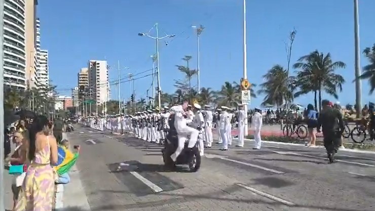 Militar da Marinha é atropelado em desfile do 7 de setembro; veja