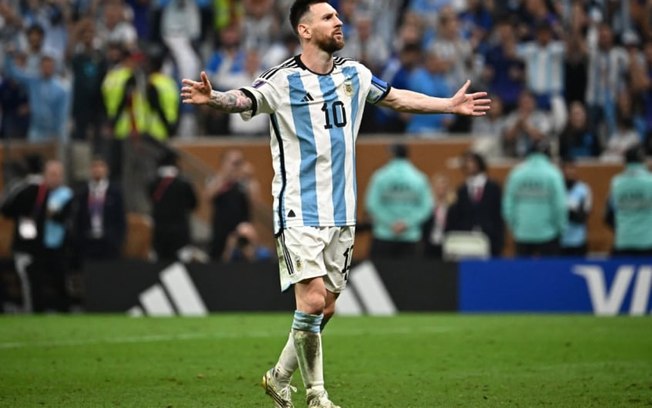 Barcelona parabeniza Messi pelo título da Copa do Mundo