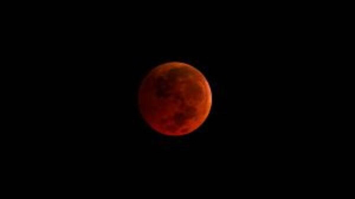 Eclipse Lunar em Escorpião