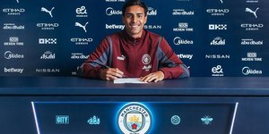 Após pagar R$ 220 mi, City deixa Vitor Reis de fora da Champions