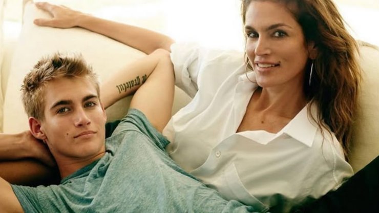 Morre Presley Gerber, filho de Cindy Crawford, aos 27 anos