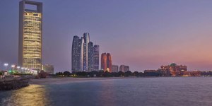 Governo de Abu Dhabi vai pagar estadia turistas presos no país