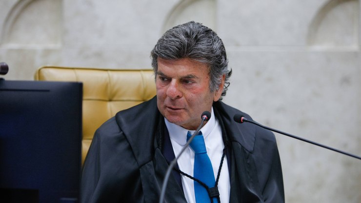 Fux vota contra Bolsonaro usar tornozeleira