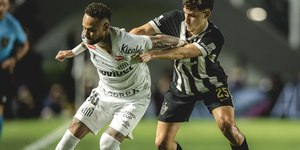 Neymar joga 90 minutos na vitória do Santos e empolga rumo à Copa