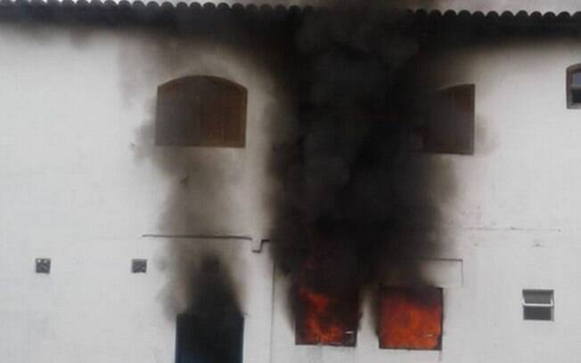 Incêndio ocorreu em imóvel de dois andares em Paraty, Rio de Janeiro