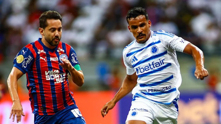 Bahia e Cruzeiro se encaram neste sábado (9) Bahia e Cruzeiro se encaram neste sábado (9)