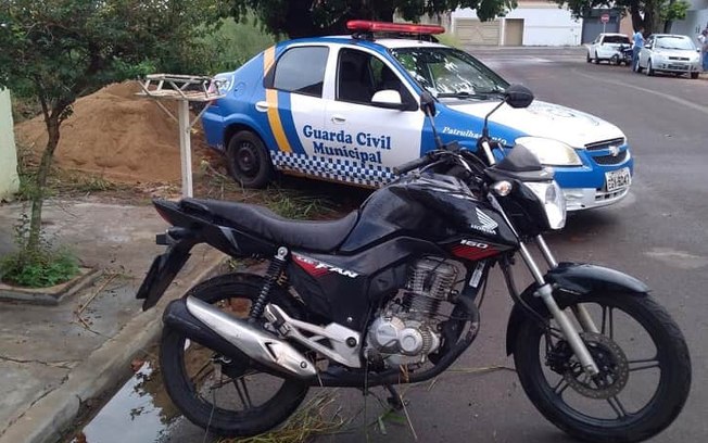Patrulha Ambiental da GCM de Araçatuba recupera moto furtada Patrulha Ambiental da GCM de Araçatuba recupera moto furtada