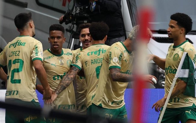 Palmeiras goleia Criciúma no Allianz Parque e segue na luta pelo titulo do Campeonato Brasileiro